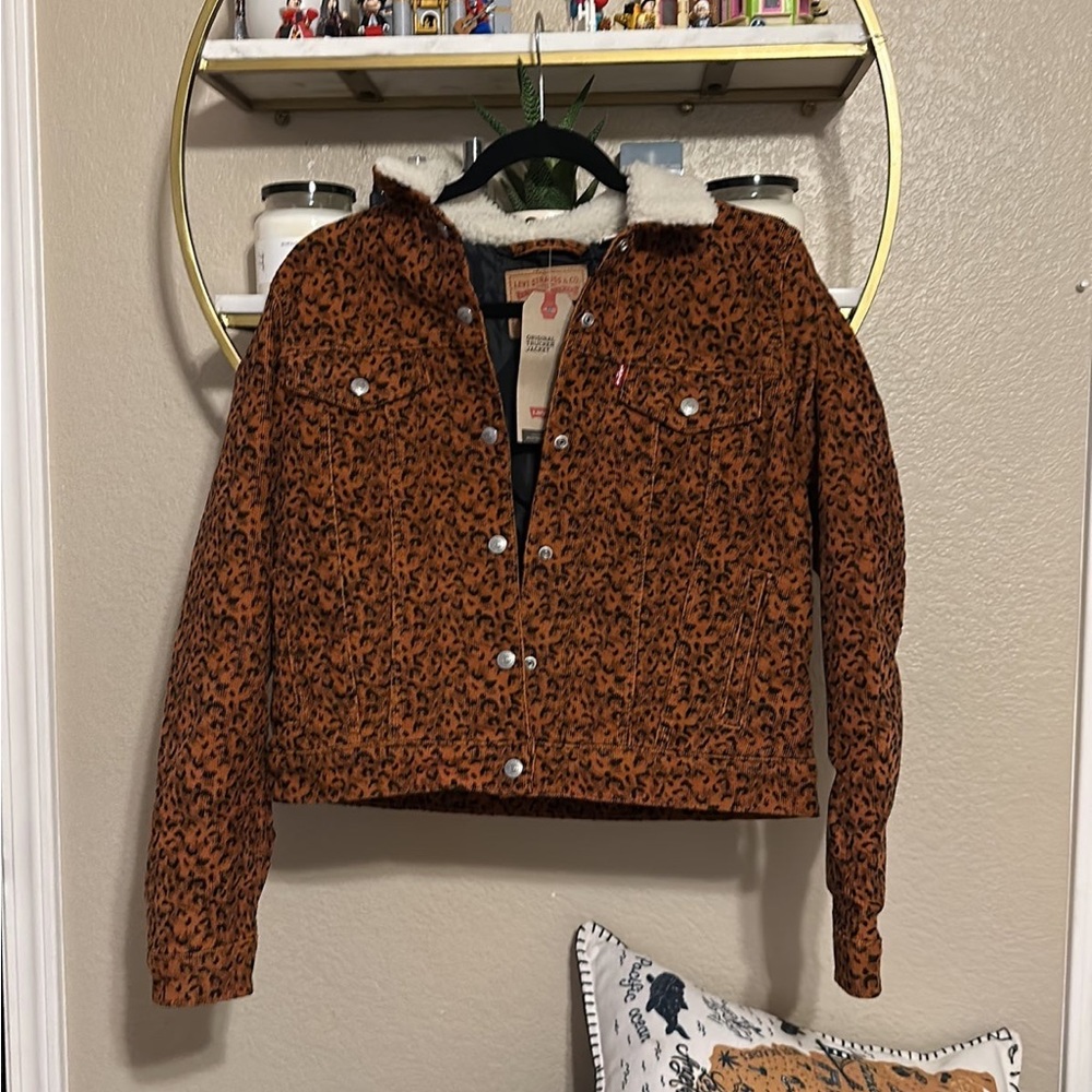 Levi’s Sherpa cheetah jacket